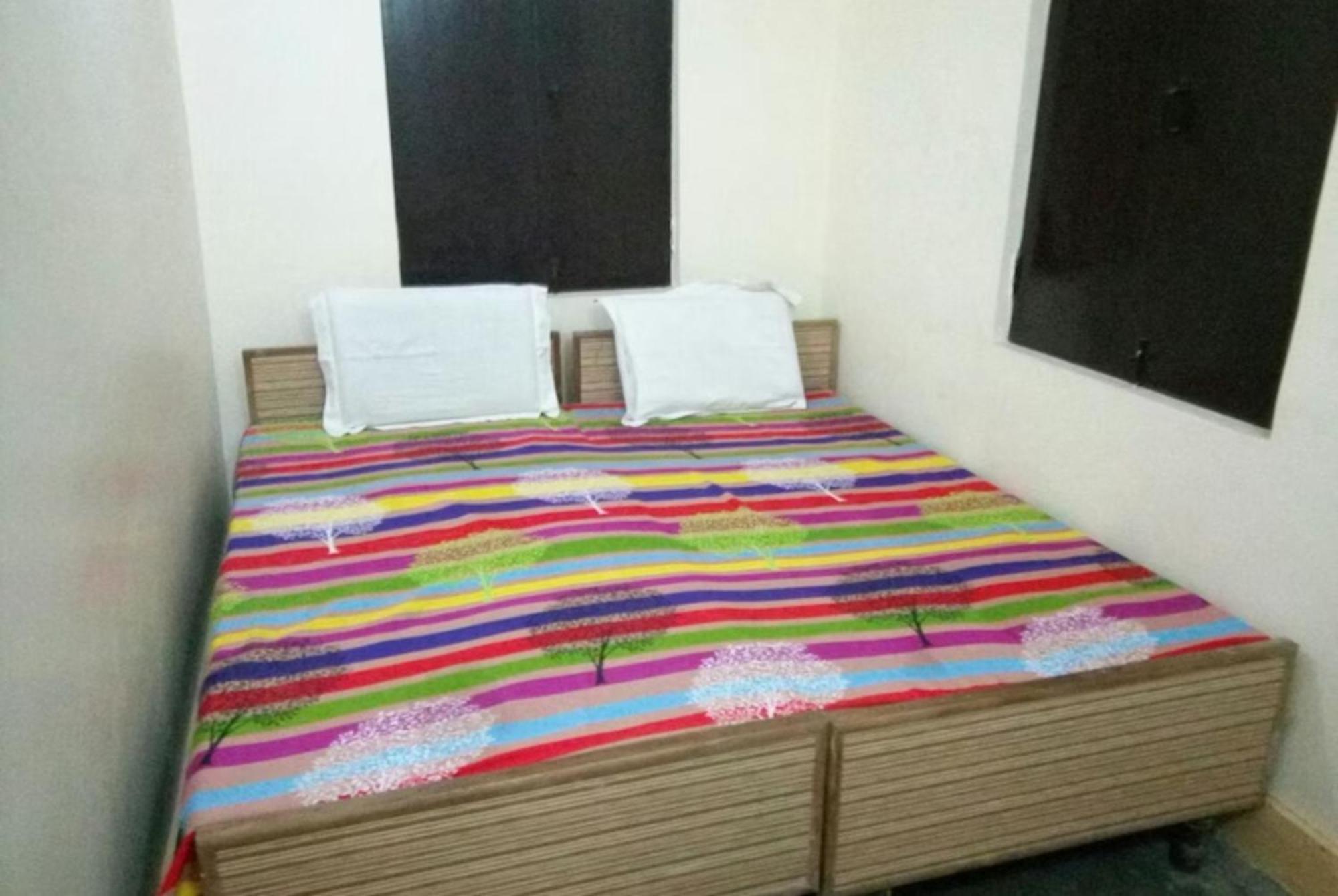 Grg Shanti Guest House Varanasi Near Manikarnika Ghat Exterior foto