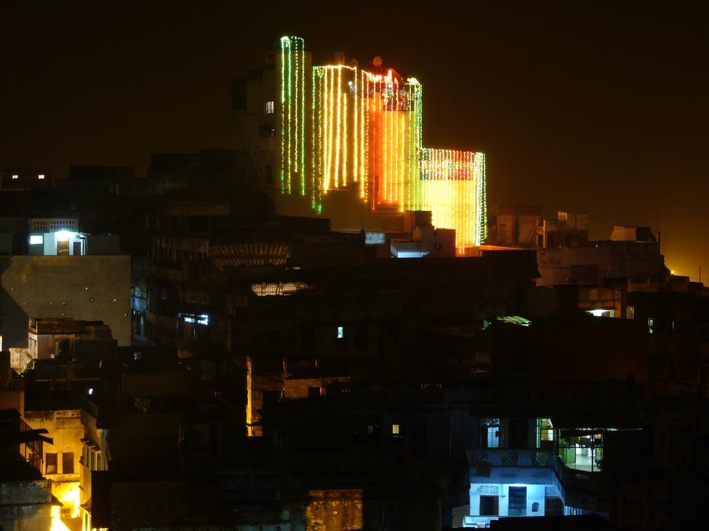 Grg Shanti Guest House Varanasi Near Manikarnika Ghat Exterior foto