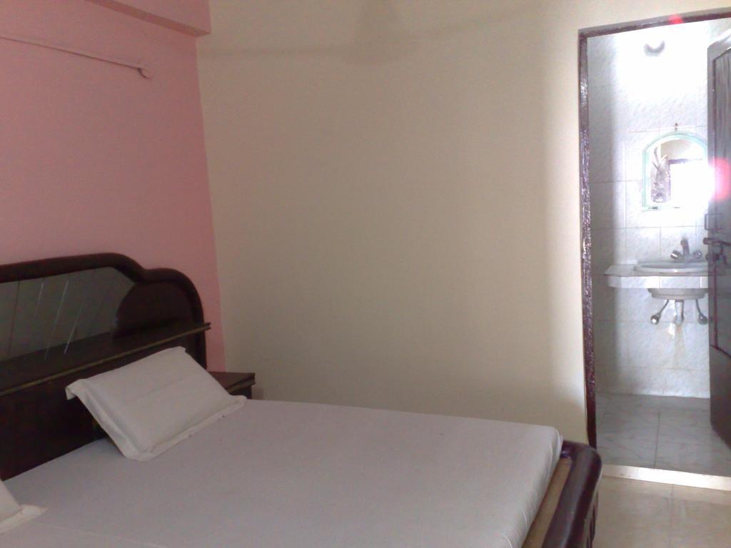 Grg Shanti Guest House Varanasi Near Manikarnika Ghat Exterior foto