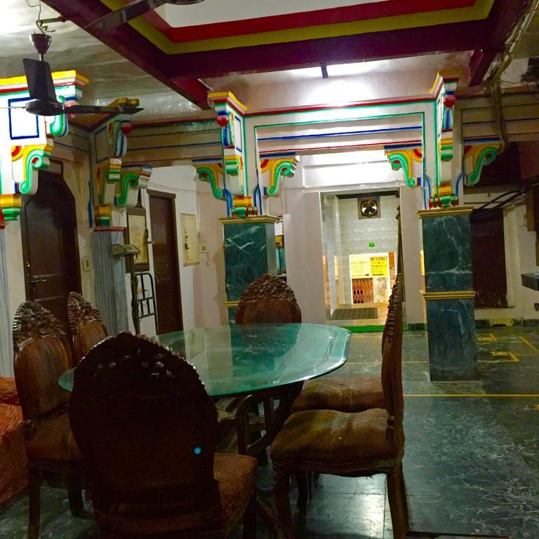 Grg Shanti Guest House Varanasi Near Manikarnika Ghat Exterior foto